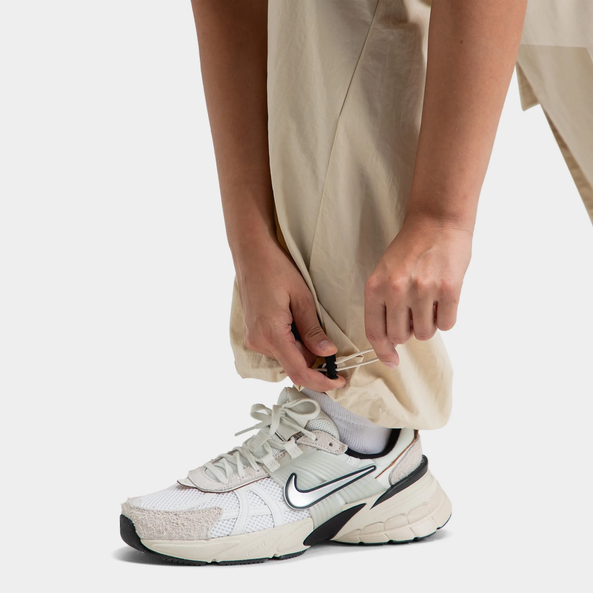 Supply & Demand Women's Monroe Cargo Pants / Sandshell